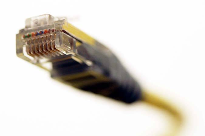 ОАЦ получит право приостанавливать или ограничивать работу сетей электросвязи