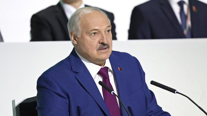 Лукашенко заявил о готовности Литвы вести диалог на уровне заместителей министров иностранных дел