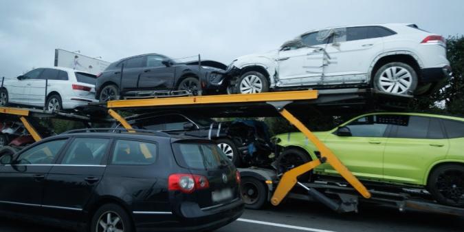 Временно ввезенный автомобиль на иностранной регистрации попал в аварию на территории ЕАЭС и не может двигаться своим ходом. Что требуется для вывоза такого автомобиля перевозчиком? Временно ввезенный автомобиль на иностранной регистрации попал в аварию на территории ЕАЭС и не может двигаться своим ходом. Что требуется для вывоза такого автомобиля перевозчиком?