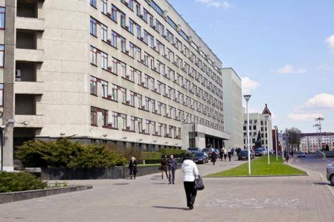 Минобразования предлагает повысить оклады работников детсадов на 50%