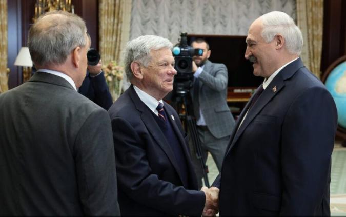 Президент Беларуси Александр Лукашенко встретился с представителями команды Президента США Дональда Трампа во главе со спецпосланником США по Беларуси Джоном Коулом Президент Беларуси Александр Лукашенко встретился с представителями команды Президента США Дональда Трампа во главе со спецпосланником США по Беларуси Джоном Коулом
