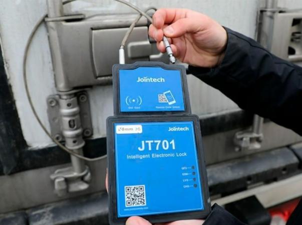 Вниманию экспортеров! С 11 февраля 2026 года в странах ЕАЭС вводится обязательное использование навигационных пломб при грузоперевозках