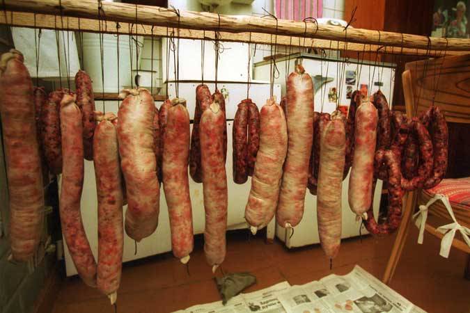 Минсельхозпрод установил минимальные экспортные цены на молочную и мясную продукцию Минсельхозпрод установил минимальные экспортные цены на молочную и мясную продукцию