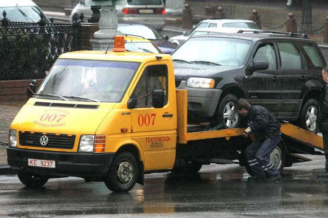 Тарифы на принудительную эвакуацию автомобилей повышены в Минске