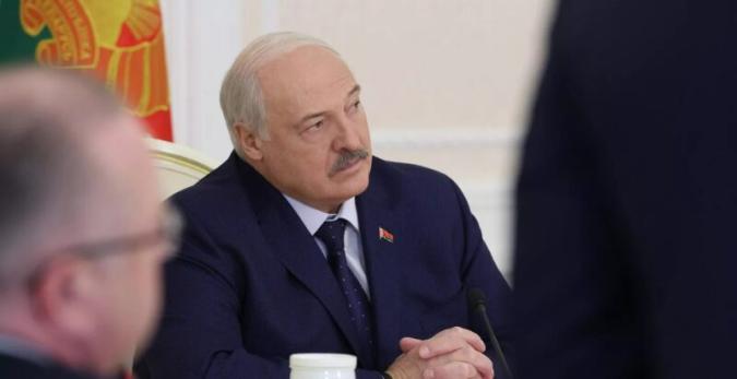 Лукашенко вновь заявил о необходимости повышения в Беларуси производительности труда Лукашенко вновь заявил о необходимости повышения в Беларуси производительности труда