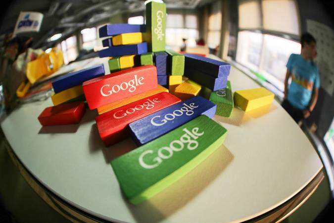 Компания Google планирует инвестировать в экономику Индии около 10 млрд USD