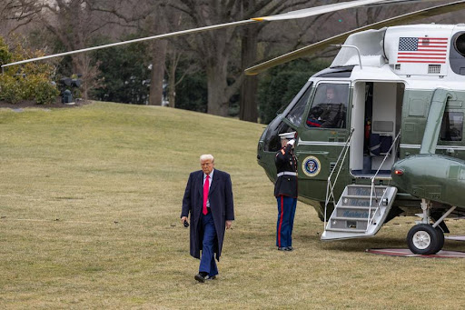 Д. Трамп объявил о введении пошлин в размере 25 проц. на автомобили и другие товары из ЕС Д. Трамп объявил о введении пошлин в размере 25 проц. на автомобили и другие товары из ЕС