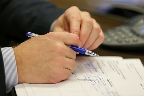 Совмин определил размер неустойки при досрочном расторжении кредитных договоров лицами из недружественных стран Совмин определил размер неустойки при досрочном расторжении кредитных договоров лицами из недружественных стран