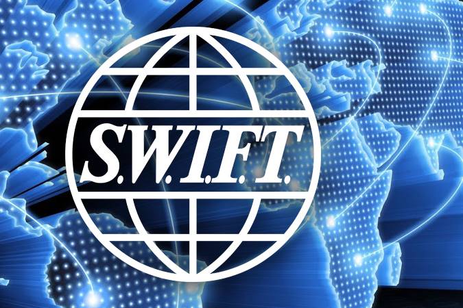 Европарламент принял резолюцию с призывом отключить Россию от SWIFT